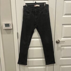 Levi's Women’s Straight Black Jeans